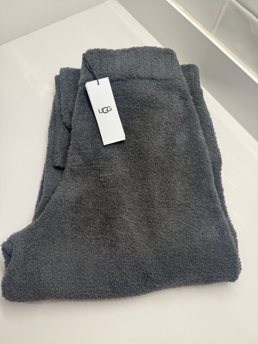 UGG - Gray fluffy knit UGG sleeper pants. NWT size XL